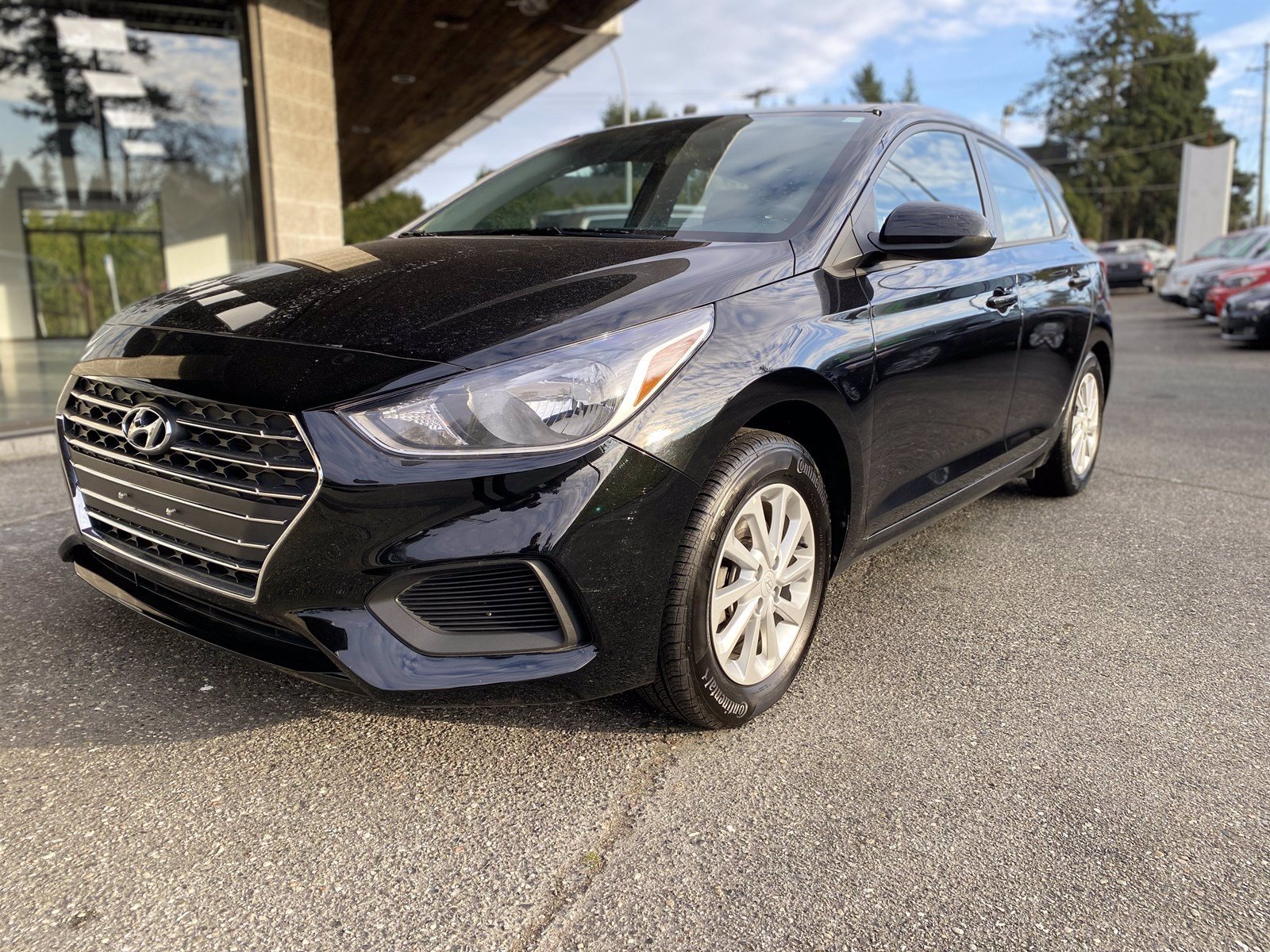 Pre-Owned 2019 Hyundai Accent Preferred FWD 5dr hatch